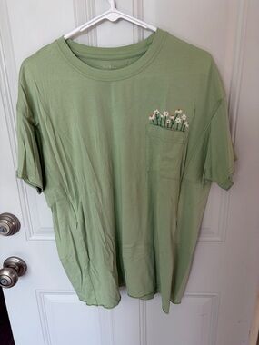 Relaxed Fit Breastfeeding Tee in Green